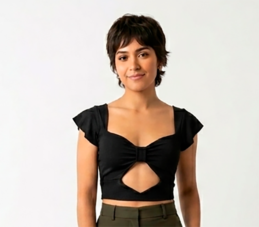 Blusa mujer corta color negro mangas cortas con un ligero bolero. escote frente y espalda