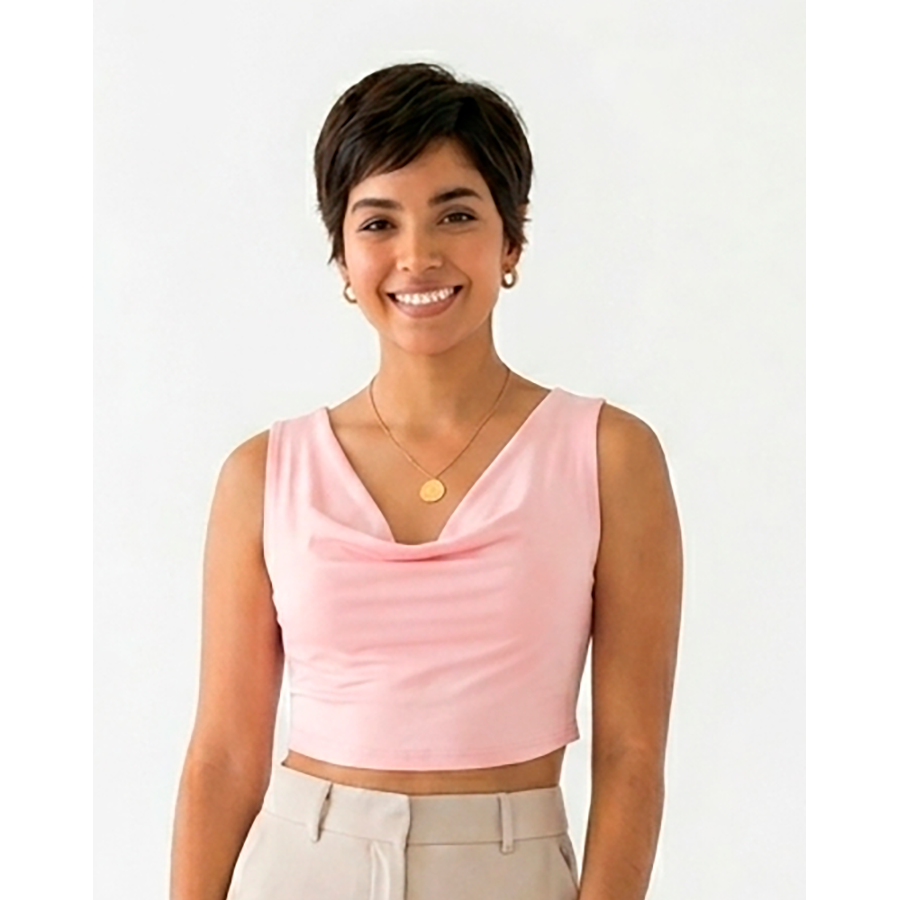 Blusa rosada sin mangas, blusa corta con ligera holgura en pecho y espalda