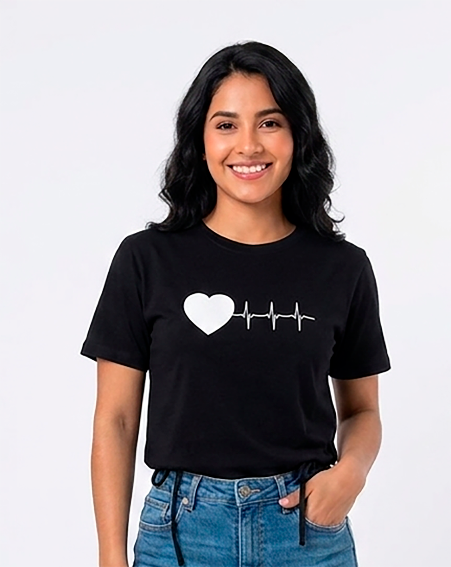 Blusa negra Crop Tops Mujer corazón blanco