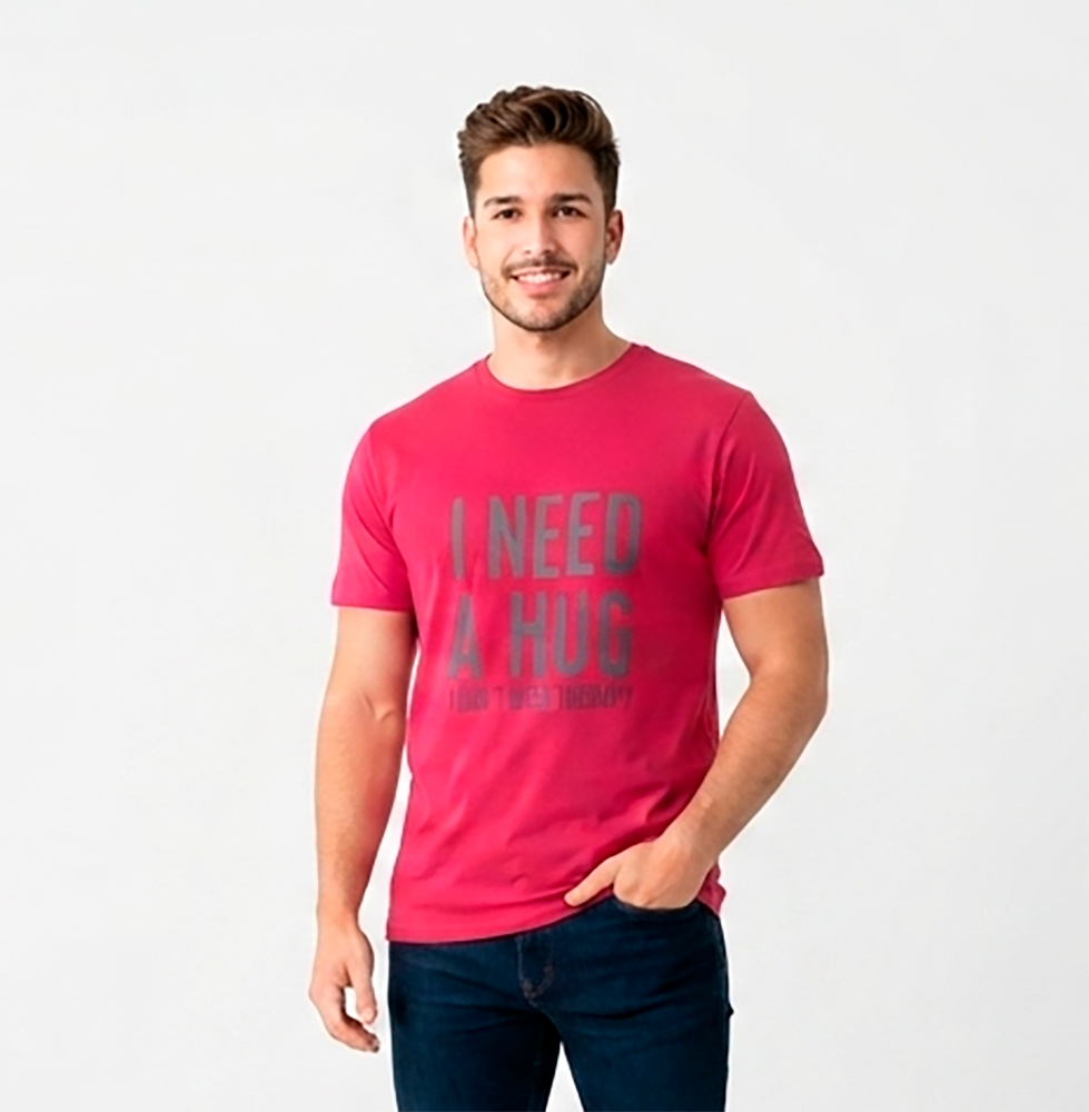 Camiseta hombre roja I need a hug