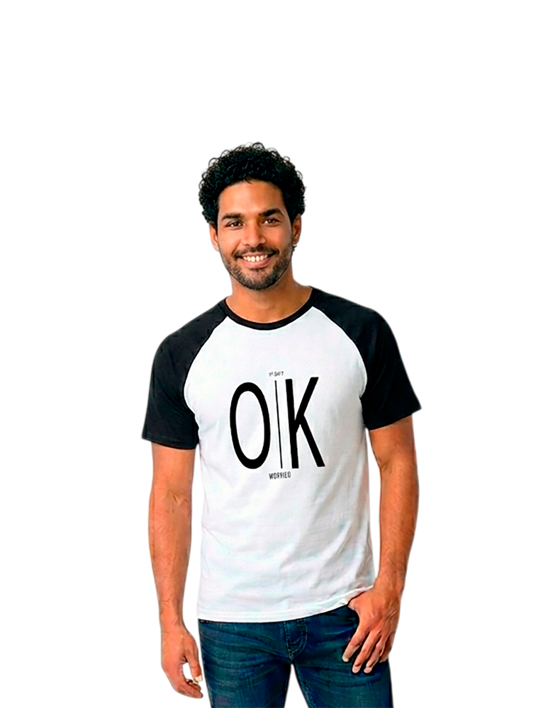 Camiseta hombre blanca con mangas negras OK